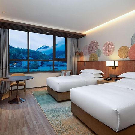Hilton Garden Inn Jiuzhaigou Exterior foto